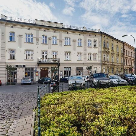 Apartments Cracow Miodowa By Renters Krakow Luaran gambar